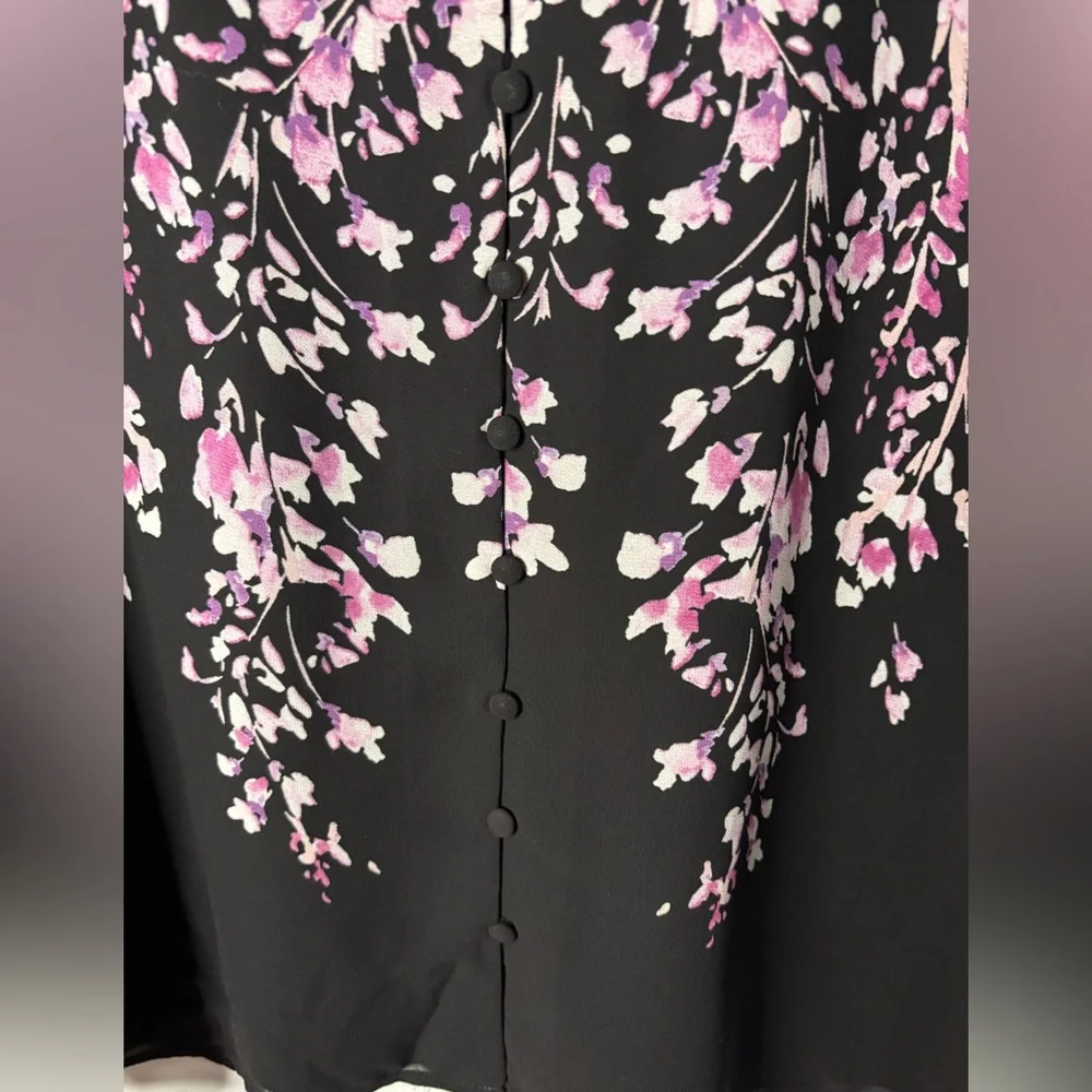 LAURA Floral Button Up Blouse - Picture 4 of 6